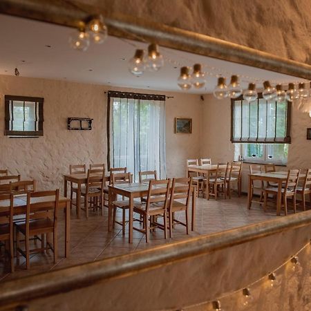Dworek Debina - Idealny Dla Rodzin I Przyjaciol - Wspolna Sala Do Biesiadowania , Plaza Przyjazna Psom ภายนอก รูปภาพ