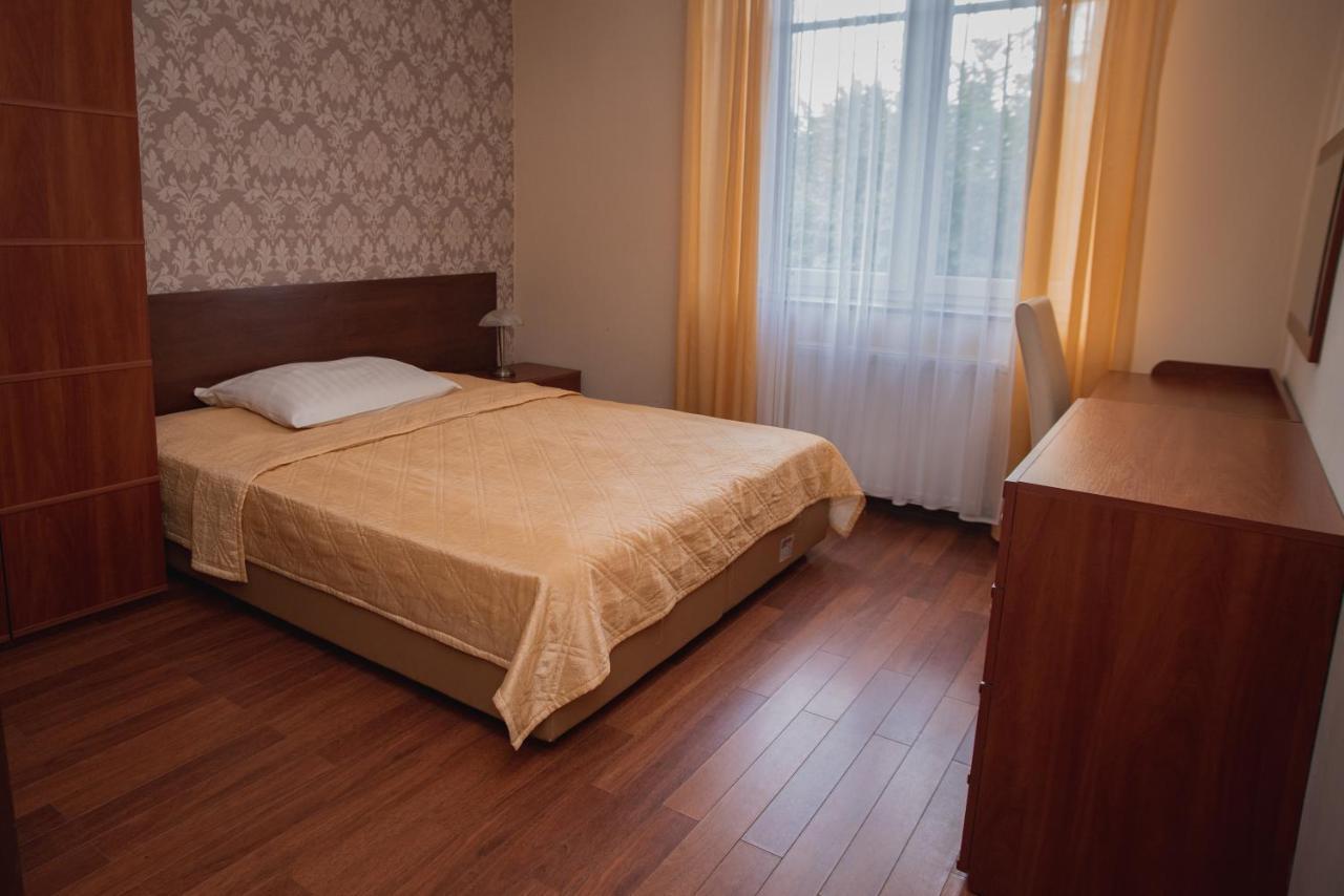 Dworek Debina - Idealny Dla Rodzin I Przyjaciol - Wspolna Sala Do Biesiadowania , Plaza Przyjazna Psom ภายนอก รูปภาพ